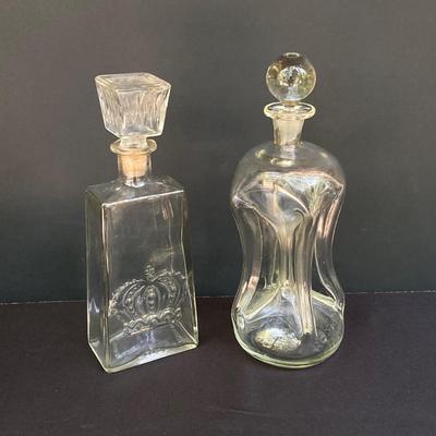 LOT 168: Vintage Entertaining Collection - Crown Glass Decanter, Kluk Kluk Glass Decanter and Etched Cambridge Style Glassware Set