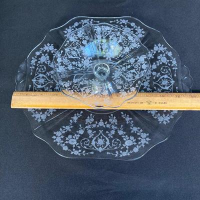 LOT 168: Vintage Entertaining Collection - Crown Glass Decanter, Kluk Kluk Glass Decanter and Etched Cambridge Style Glassware Set