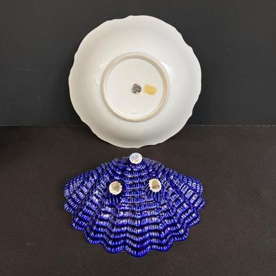 LOT 170: Vintage Decorative Collection - Cobalt Blue Shell, Greek Style Cherub Vase, Trimont Ware Japan Bowl, Villanova University Bud...