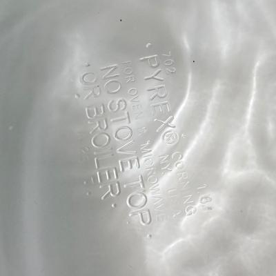 LOT 173: Vintage Bakeware - Corning Ware, Pyrex, Pampered Chef, Glassbake and More