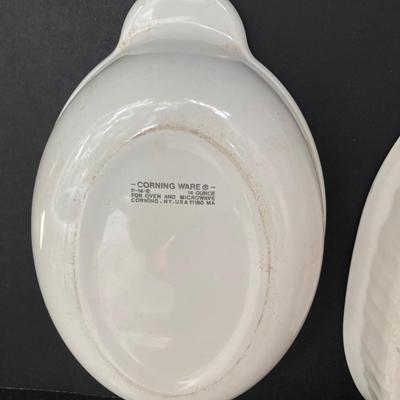LOT 173: Vintage Bakeware - Corning Ware, Pyrex, Pampered Chef, Glassbake and More