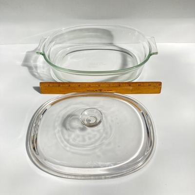 LOT 173: Vintage Bakeware - Corning Ware, Pyrex, Pampered Chef, Glassbake and More