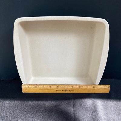 LOT 173: Vintage Bakeware - Corning Ware, Pyrex, Pampered Chef, Glassbake and More