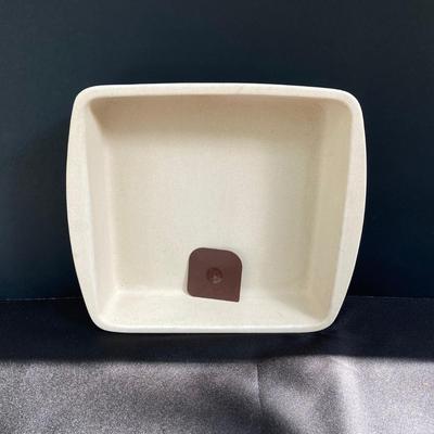 LOT 173: Vintage Bakeware - Corning Ware, Pyrex, Pampered Chef, Glassbake and More