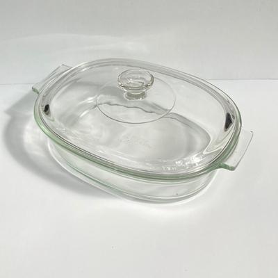 LOT 173: Vintage Bakeware - Corning Ware, Pyrex, Pampered Chef, Glassbake and More