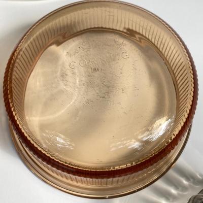 LOT 173: Vintage Bakeware - Corning Ware, Pyrex, Pampered Chef, Glassbake and More