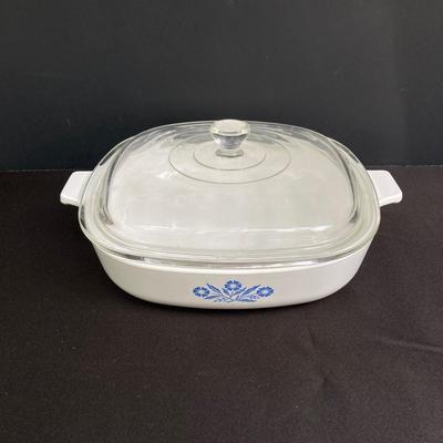 LOT 174: Classic Vintage Corning Ware Blue Cornflower Cookware
