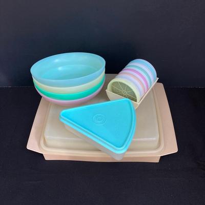 LOT 175: Vintage Tupperware - Egg Holder, Coaster Set, Bowls and Pie Slice Holder