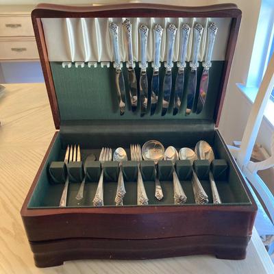 LOT 55: Damask Rose Heirloom Sterling Flatware Set with Two Sterling Ladles - 2,007.7 gtw