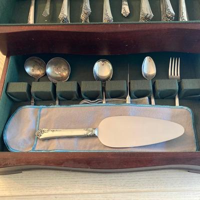 LOT 55: Damask Rose Heirloom Sterling Flatware Set with Two Sterling Ladles - 2,007.7 gtw