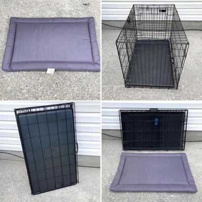 LOT 78: Top Paw Folding Double Door Dog Crate with Frisco Durable Bed & Crate Pet Mat