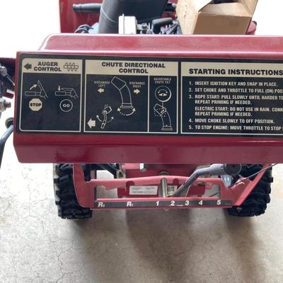 LOT 79: Craftsman Model No. 31AS6BCE799 5.5 hp Tecumseh Snow Blower