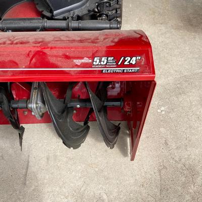 LOT 79: Craftsman Model No. 31AS6BCE799 5.5 hp Tecumseh Snow Blower