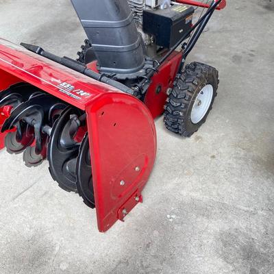 LOT 79: Craftsman Model No. 31AS6BCE799 5.5 hp Tecumseh Snow Blower