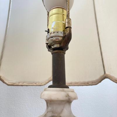 LOT 80: Vintage Alabaster Table Lamp