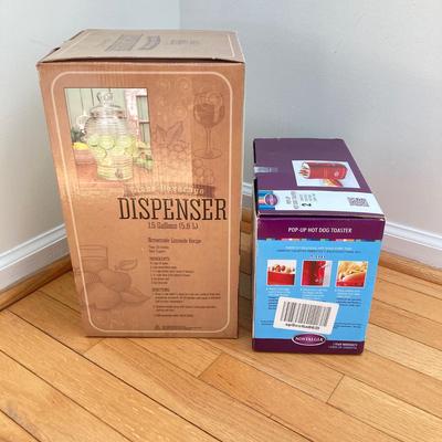 LOT 81: Kitchen Essentials in Original Boxes - Economy Chafer Stainless Steel Chafing Dish, Nicole's Glass Beverage Dispenser and...