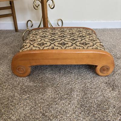 LOT 86: Stakmore Folding Chair, Brass Coat Rack & Upholstered Foot Rest