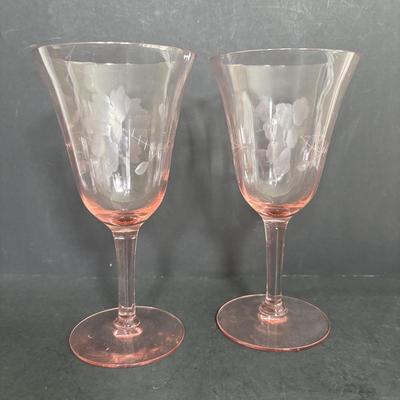 LOT 92: Sheffield Silve Plated Ice Bucket w/Lion Handles, Etched Pink Depressio Glasses (2), Etched Pilsner Glasses (3), MCM Gold Oak...