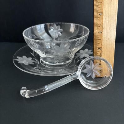 LOT 93: Beautiful Swirl Glass Footed Cornacopia, Etched Pyrex Serving Dishes w/Metal Holders & Etched Floral Condiment Set