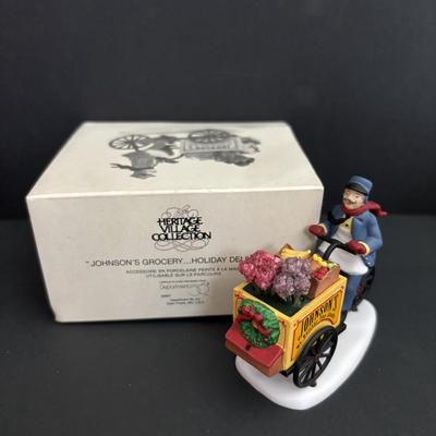 LOT 96: Holiday Village Collection: Lemax Hackensack First National Bank, Rex & Lee Post Office, Dept 56 Johnsons Grocery, House of...