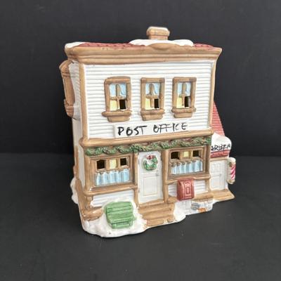 LOT 96: Holiday Village Collection: Lemax Hackensack First National Bank, Rex & Lee Post Office, Dept 56 Johnsons Grocery, House of...