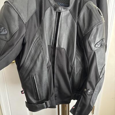 LOT 99: Joe Rocket Motorcycle Jacket & Mesh Lightweight Jacket - sz42