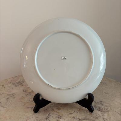 LOT 102: Vintage Porcelain Plates & Bowl
