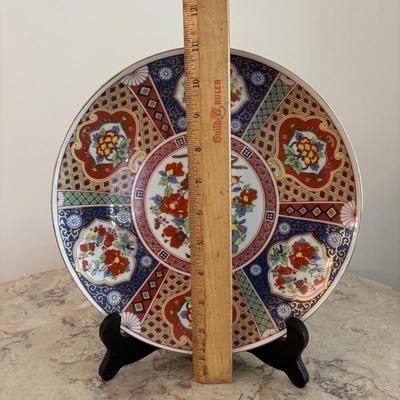 LOT 102: Vintage Porcelain Plates & Bowl