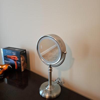 Lighted Vanity Mirror/Magnifier & Professional Hair Care Items (UGB1-JS)