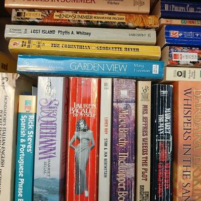 Large variety of paperback books - Cythia Freeman - Carol Bernett - Sue Miller and other Authors