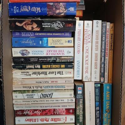 Large variety of paperback books - Cythia Freeman - Carol Bernett - Sue Miller and other Authors