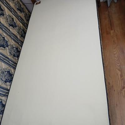 Twin sized bed nice wooden headboard bed with bedding and excellent older mattress and Boxsprings