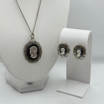 Sale Photo Thumbnail #477