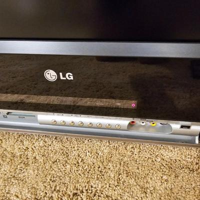 LG 37" LED LCD TV w/Speakers, Remote & Manual (UGB3-JS)
