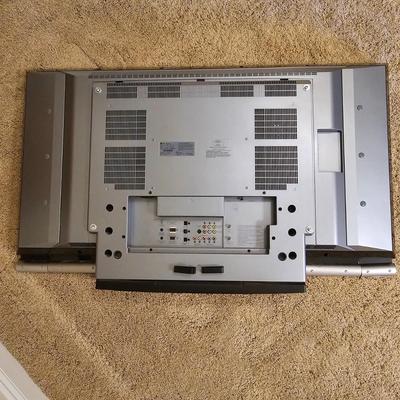 LG 37" LED LCD TV w/Speakers, Remote & Manual (UGB3-JS)