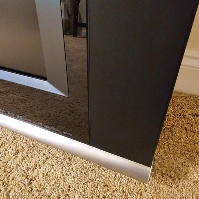 LG 37" LED LCD TV w/Speakers, Remote & Manual (UGB3-JS)