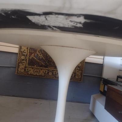 MCM Design Eero Saarinen Inspired Tulip Style Dining Table Marble Top with Cast Metal Base 53"