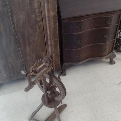 Antique Saxony or Flax Spinning Wheel
