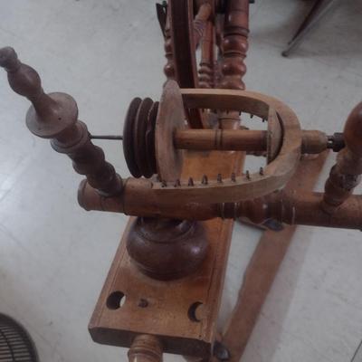 Antique Wood Thread Spinning Wheel