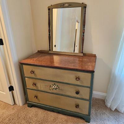 Vintage Hand-Painted Three Drawer Dresser w/Mirror. (UGB2-JS)