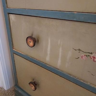 Vintage Hand-Painted Three Drawer Dresser w/Mirror. (UGB2-JS)