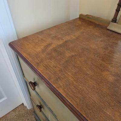 Vintage Hand-Painted Three Drawer Dresser w/Mirror. (UGB2-JS)