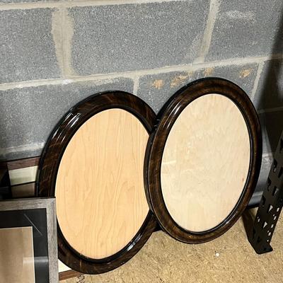 Large Assortment of Picture Frames (BS-RG)