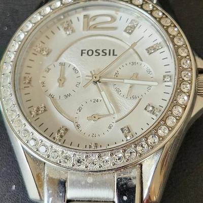 Ladies Fossil Riley Crystal Watch