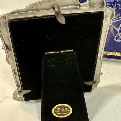 Sale Photo Thumbnail #325: 3.5" x 6" photo frame in new condition.