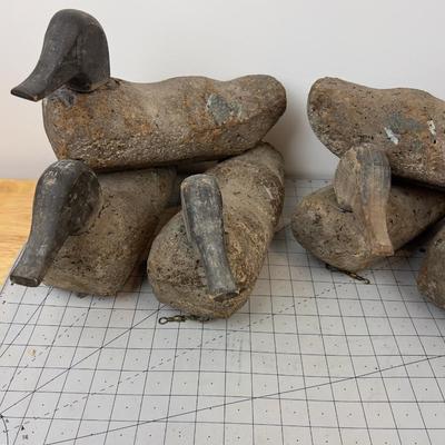 Sale Photo Thumbnail #407: Cool old set of handmade decoys bet they still work!!! 6 decoys.