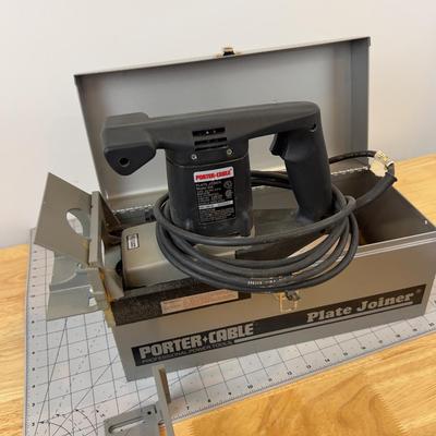Sale Photo Thumbnail #557: Excellent Used Working Condition. Has Case. 