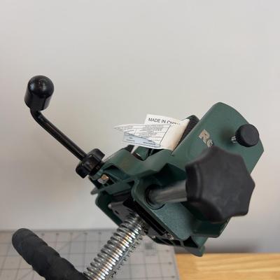 Sale Photo Thumbnail #598: 1 of the adjustment Knobs is cracked, See Photos. Otherwise NEW not used. 