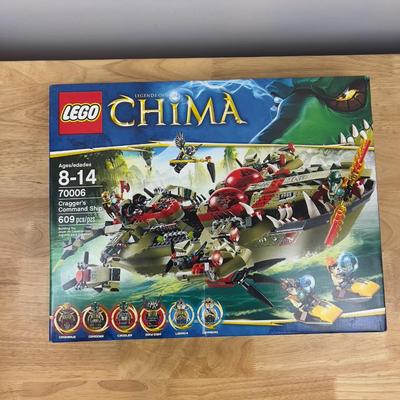 Sale Photo Thumbnail #679: A transformative aquatic battle set that combines intricate design with dynamic play features for young builders seeking imaginative adventures.

• Includes 6 unique minifigures
• Movable crane and weapon systems
• Detachable smaller vehicles
• Tr