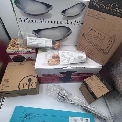 Pampered Chef & Kitchen Friends Bundle